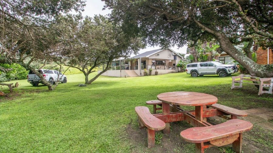 7 Bedroom Property for Sale in Marshstrand Eastern Cape